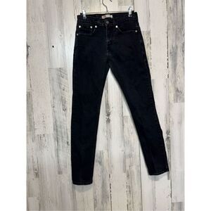 Levi’s black jeans